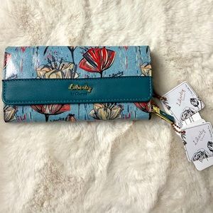 Liberty clutch wallet with RFID blocking